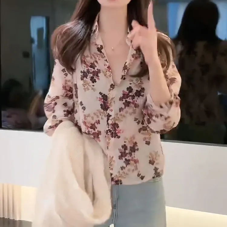 春夏港风气质设计感碎花小衫女人味显白显瘦长袖衬衫女LK2501591