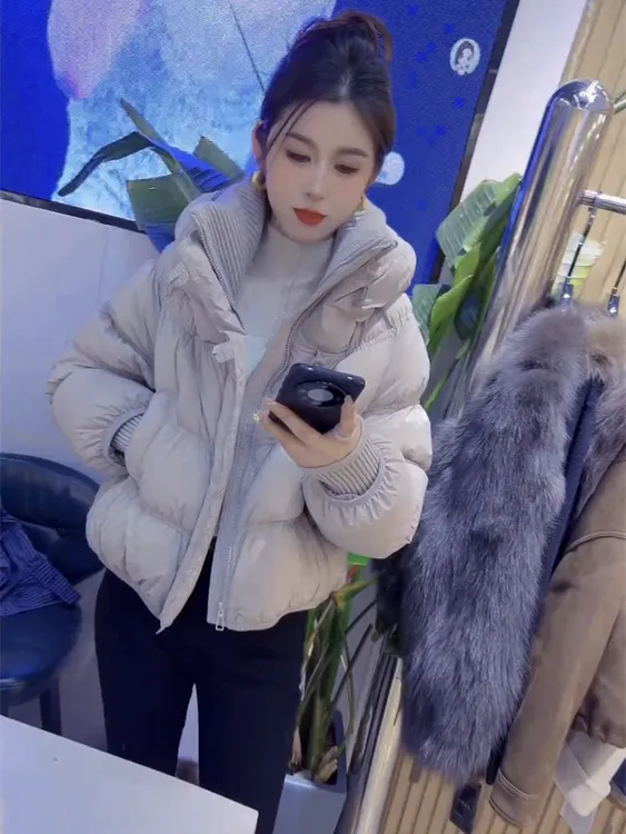 2025年冬季网红新款宽松连帽长袖时尚休闲简约百搭短款棉服外套女