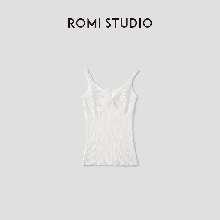 ROMI STUDIO“轻薄无物”16针立体缝合V领花边网面吊带RWCAS66139