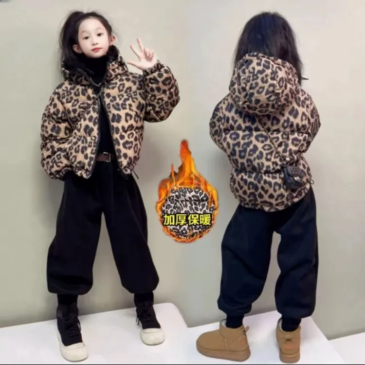 女童冬款套装2025冬季新款儿童豹纹加厚两面穿棉服外套哈伦裤套装