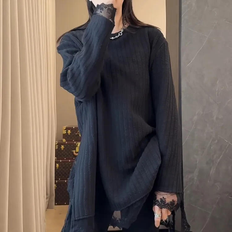 冬季新款圆领打底衫长袖蕾丝拼接中长款上衣LK2501185