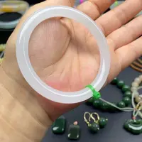 未镶嵌手镯石英质玉