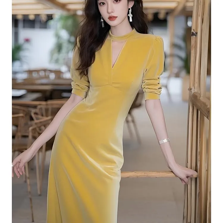 裙子秋冬款法式气质显瘦高级感生日成人礼礼服裙黄色丝绒连衣裙女