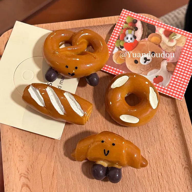 仿真创意碱水面包发夹女2025新款高端趣味可爱儿童侧边后脑勺夹子