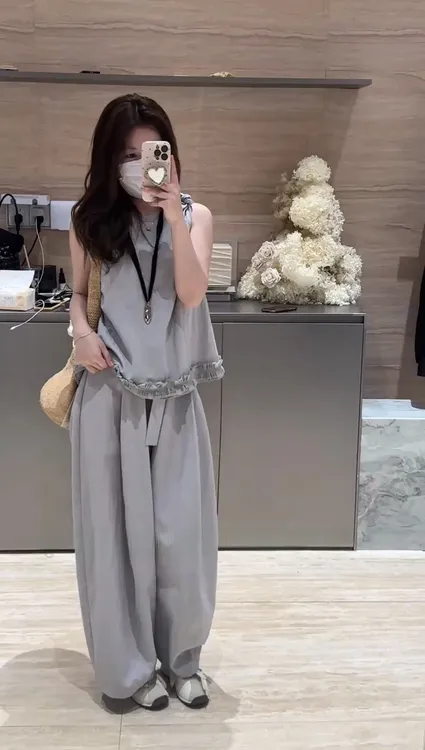 2025春季新款韩系扭结设计甜美木耳边下摆无袖上衣设计感阔腿裤