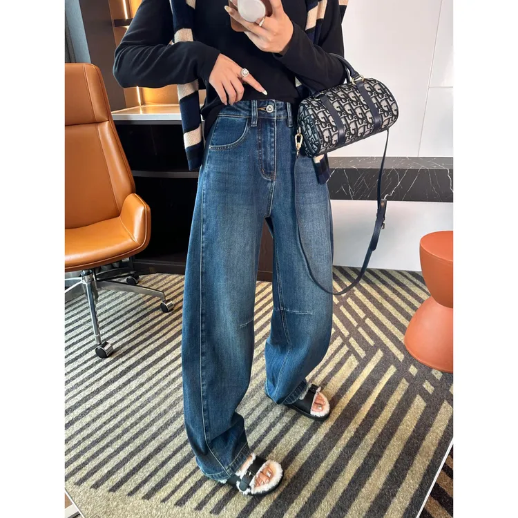 韩版高腰磨毛弯刀牛仔裤女2025秋冬新款显瘦宽松慵懒直筒阔腿长裤