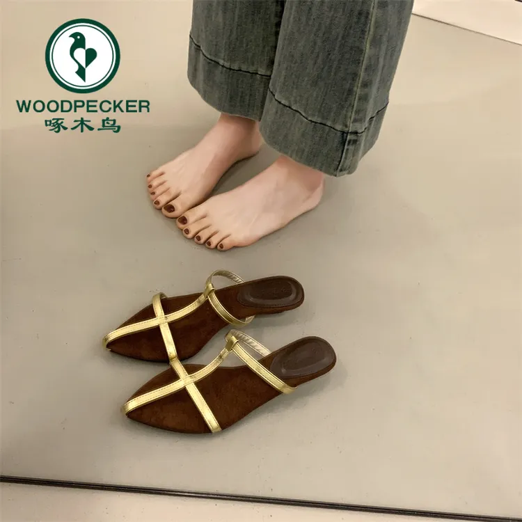 啄木鸟尖头法式十字带平底凉鞋女夏露趾气质一字扣度假沙滩罗马鞋