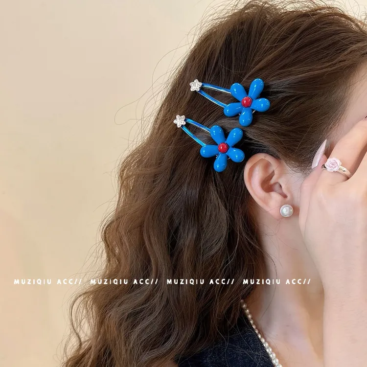 木子秋超显白！蓝色花朵刘海侧边夹ins高级感气质时尚搭网红碎发夹