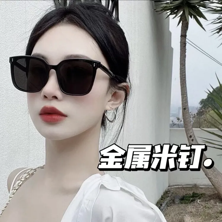 2025最新款太阳镜大网红框简约男女方脸太阳镜街拍百搭小脸女潮流