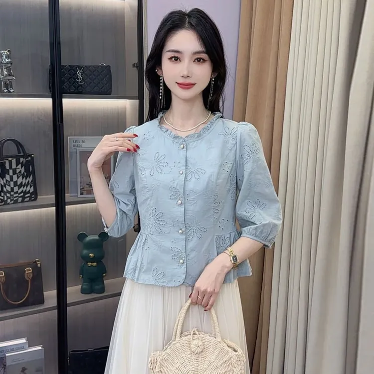 拉夏贝尔法式花边圆领短款衬衫女2025早秋新款减龄百搭七分袖上衣