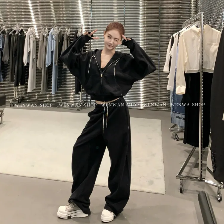 【Aw此女不简】运动风抽绳黑色卫衣套装（卫衣+长裤）