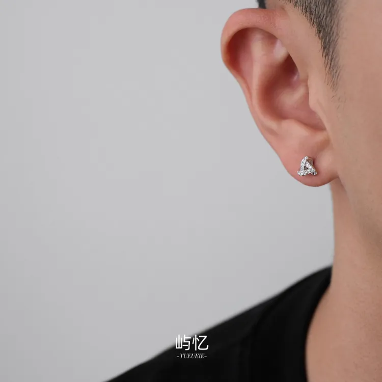 足银耳饰 S999纯银镶钻耳钉男女三角形气质轻奢百搭养耳洞不过敏