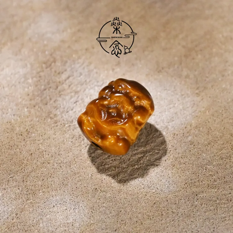 7.5MM天然黄虎眼石雕刻吞金兽貔貅单株手串DIY文玩配饰顶珠背云