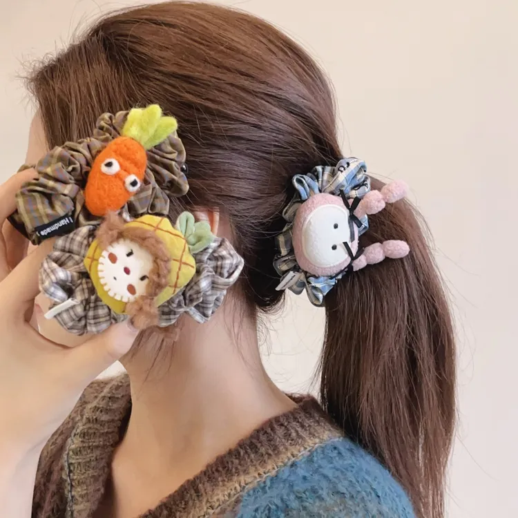 木子秋可爱卡通毛绒香蕉夹高级感头饰气质时尚甜美简约搭发饰ins