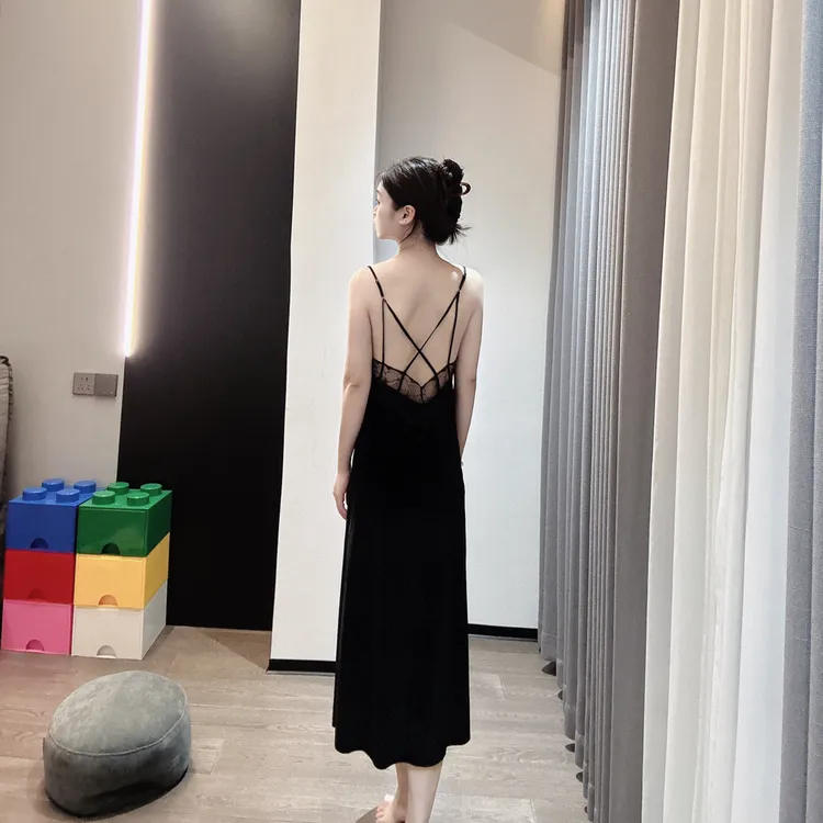 晚宴流光——秋冬新款法式V领长袖丝绒吊带长短睡裙性感高级穿搭