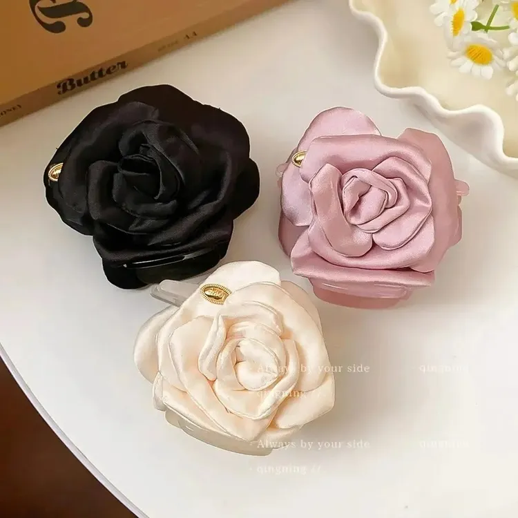气质优雅缎面玫瑰花抓夹女高级感2025新款发夹后脑勺盘发鲨鱼夹子