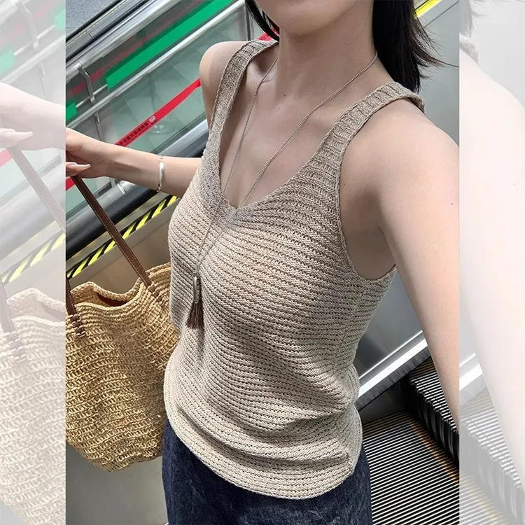燕麦色u领冰丝针织小吊带背心女夏季外穿设计感修身短款无袖上衣
