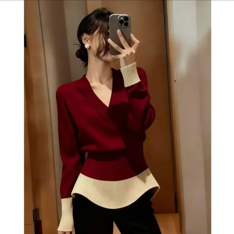 法式复古风撞色V领长袖针织衫女冬季新款高级感收腰显瘦套头上衣