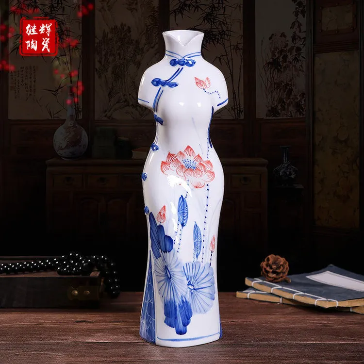青花瓷器旗袍人物摆件景德镇陶瓷器工艺品中式家居客厅饰品纯手工