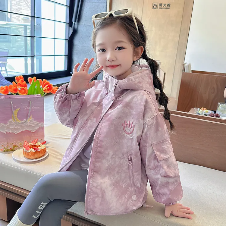 女童外套春秋款2025新款女宝宝秋装冲锋衣防风儿童装秋季洋气