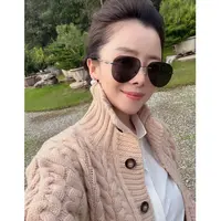 优雅时髦高龄毛衣外套