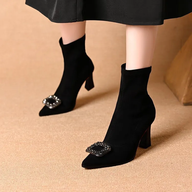 高跟瘦瘦靴女秋冬新款法式水钻扣气质中跟尖头弹力袜子靴小众个性