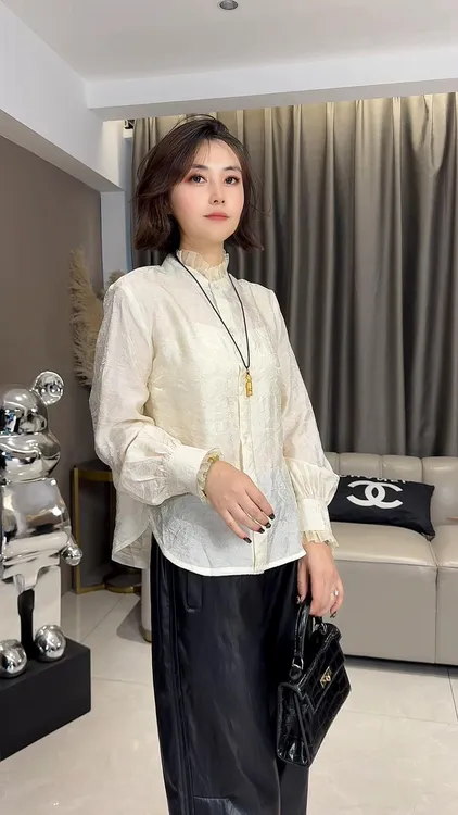 琉璃段轻奢精致秋季褶皱花边领长袖衬衫
