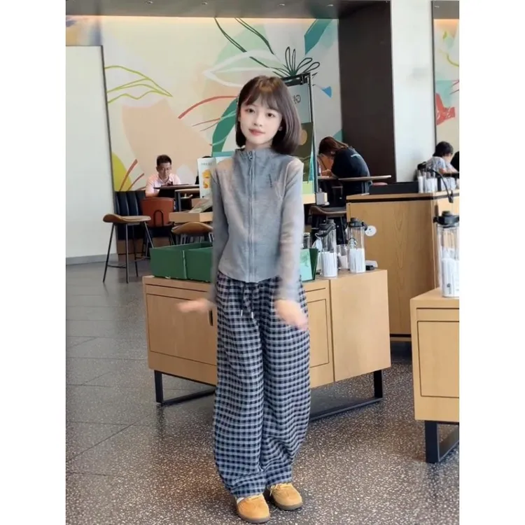 范哲萨女童韩系高级感格子裤套装秋2025新款洋气儿童春秋针织开衫
