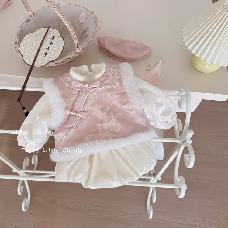 三小朵2934【桃花灼灼】女宝新年粉色加绒加厚可爱包屁哈衣套装新年