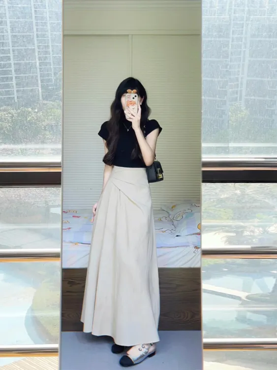 2025夏新款法式轻奢高级感短袖T恤上衣气质长款显瘦半身裙两件套