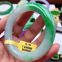 翡翠手镯未镶嵌翡翠