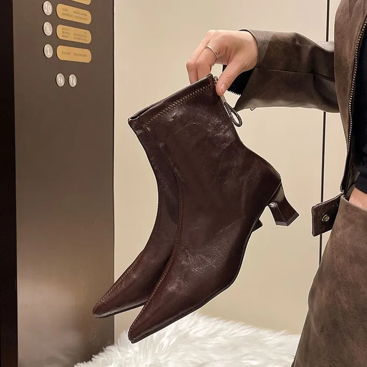 短靴女2025秋冬黑色低跟单靴及裸踝靴软皮小跟尖头法式细跟瘦瘦靴