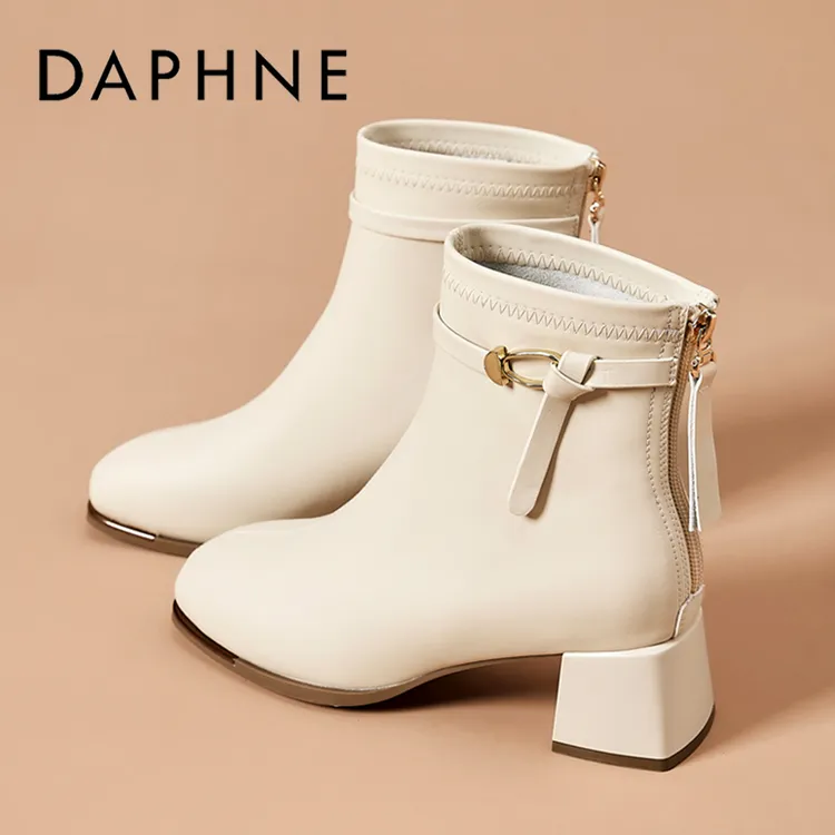 达芙妮靴子女款爆款2025新款时装短靴法式轻奢配裙子绝美瘦瘦靴女