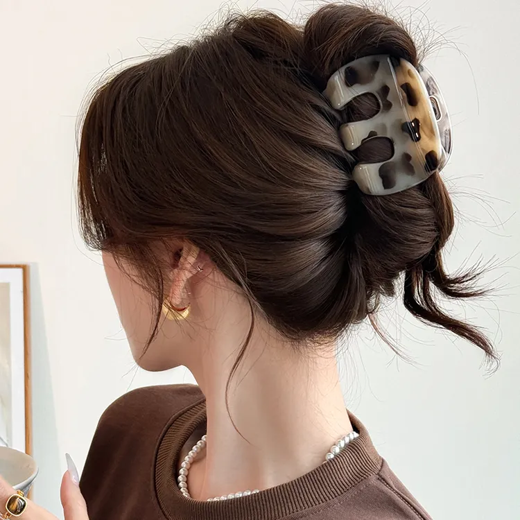 I&G简约高级感M型抓夹女后脑勺盘发夹2025新款鲨鱼夹子发卡头饰