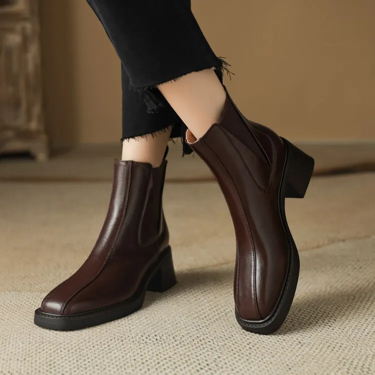 加宽加肥大码女靴高跟短靴女英伦复古女靴脚宽脚肥棕色切尔西靴