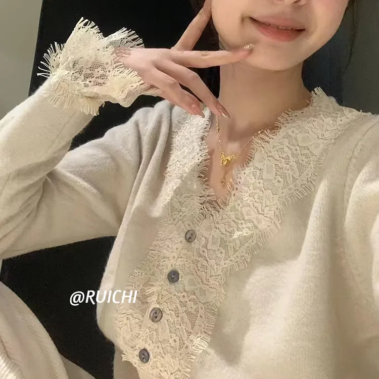 温柔甜美2025秋季新款气质慵懒风蕾丝拼接针织开衫长袖上衣女百搭