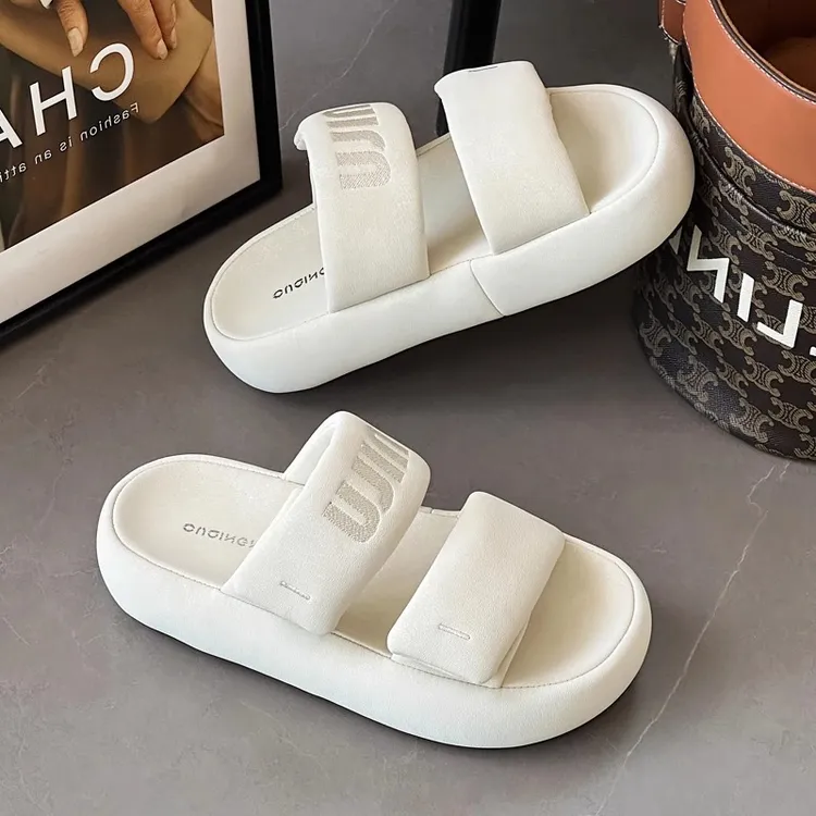 拖鞋女外穿踩屎感2025夏季新款鞋子厚底增高软底配裙子爆款凉拖鞋