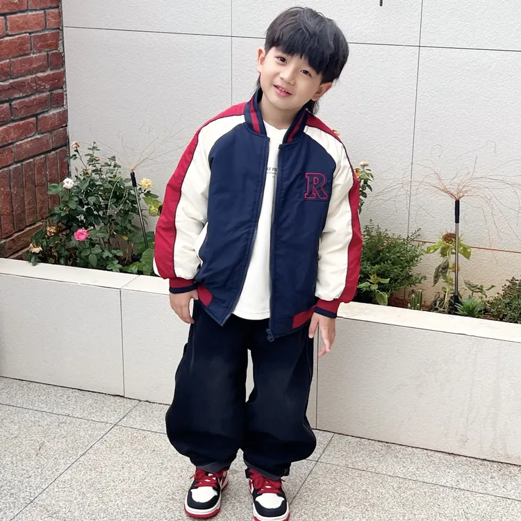 轩轩家2025冬季新款童装儿童韩版撞色字母夹克男童夹棉棒球服外套