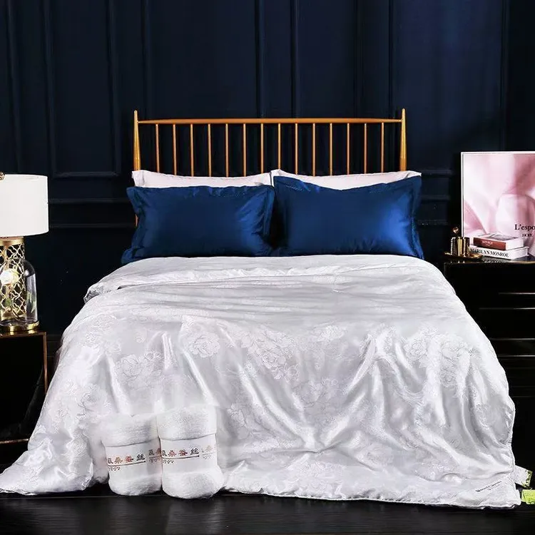 【免费试睡30天】专柜直发手工定花轻奢高端贡缎提花春夏被