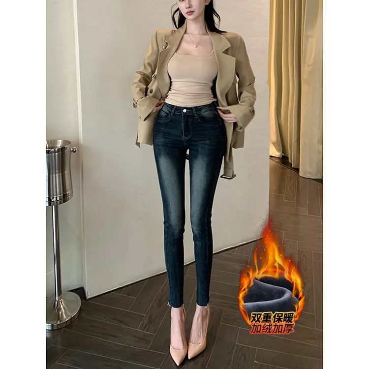 复古修容显瘦加绒小脚裤女2025年冬季新款高腰紧身美腿显瘦牛仔裤