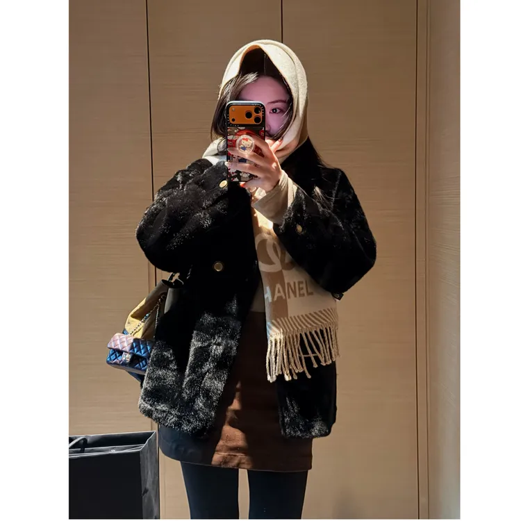 1黑色显瘦气质外套