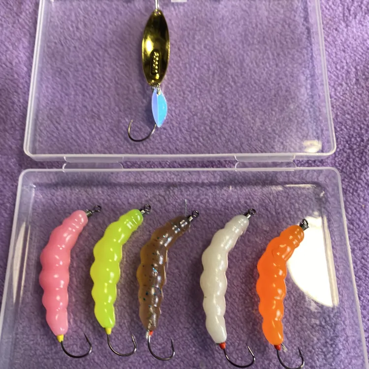 鳟鱼高效虫卵卷尾五只，双节亮片一枚软饵鱼饵钓鱼蛆虫假饵