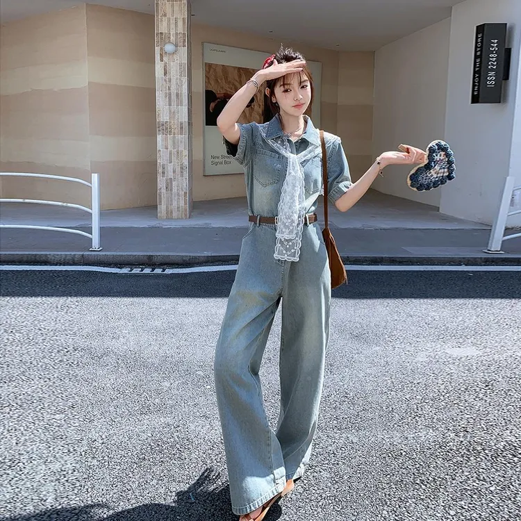 酷盐系水洗浅蓝牛仔连体裤女2025夏季港风复古气质收腰直筒连衣裤