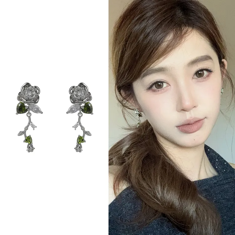 oushipei/欧诗佩 铜合金合成锆石耳饰 荆棘玫瑰耳环爱心闪钻耳钉