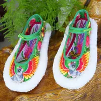 37码绿色女士绣花鞋毛边纯手工禄劝彝族婚鞋