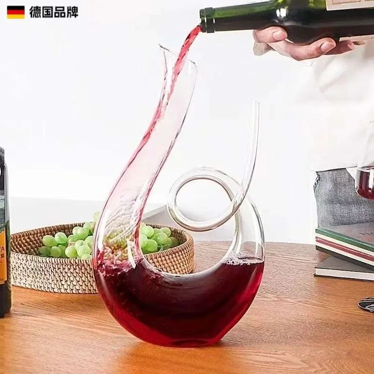 德国水晶玻璃醒酒器家用红酒葡萄酒分酒器欧式个性U型旋转醒酒壶
