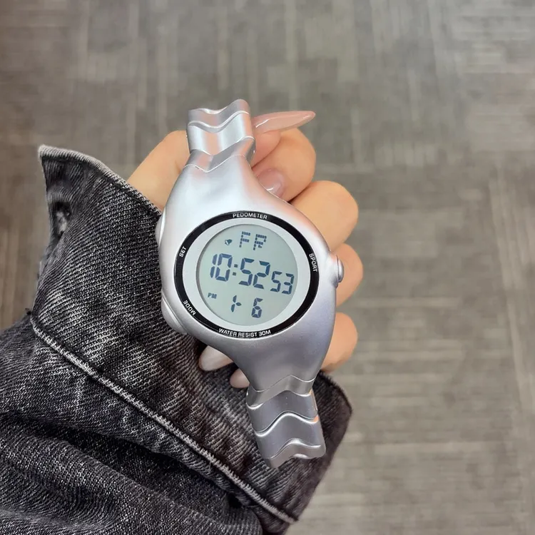 千禧风格复古手表男未来小众异形多功能电子手表潮流穿搭黑色手表