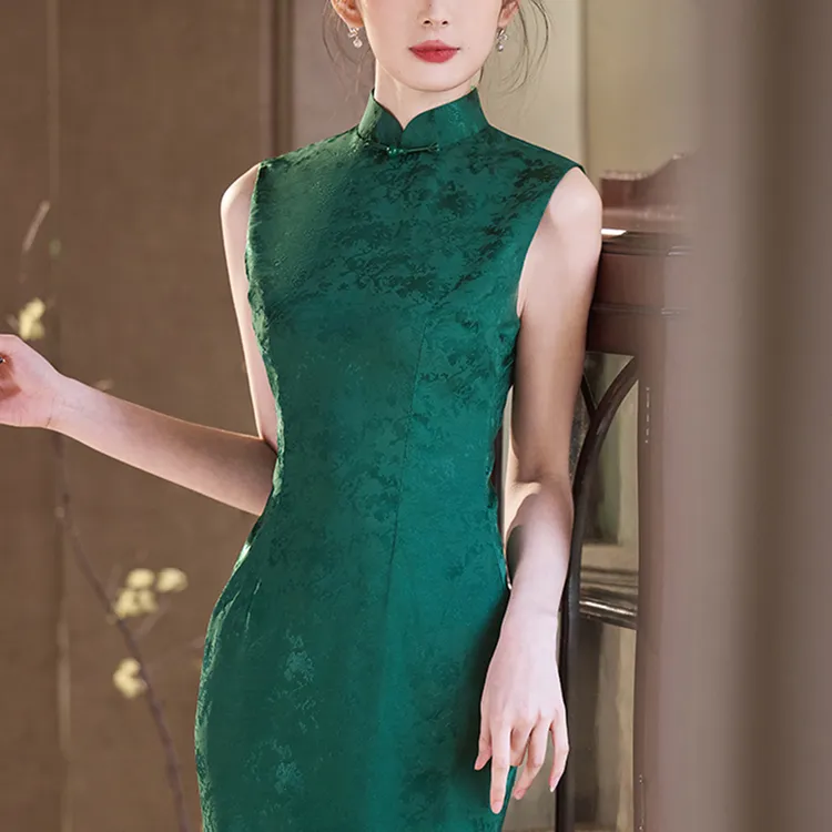 新中式旗袍2025夏季新款老上海素雅国风改良礼服日常可穿绿色裙子