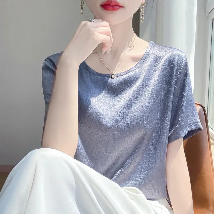 夏季新款轻奢立体纹理感圆领短袖女光泽感丝滑缎面遮肉气质T恤衫