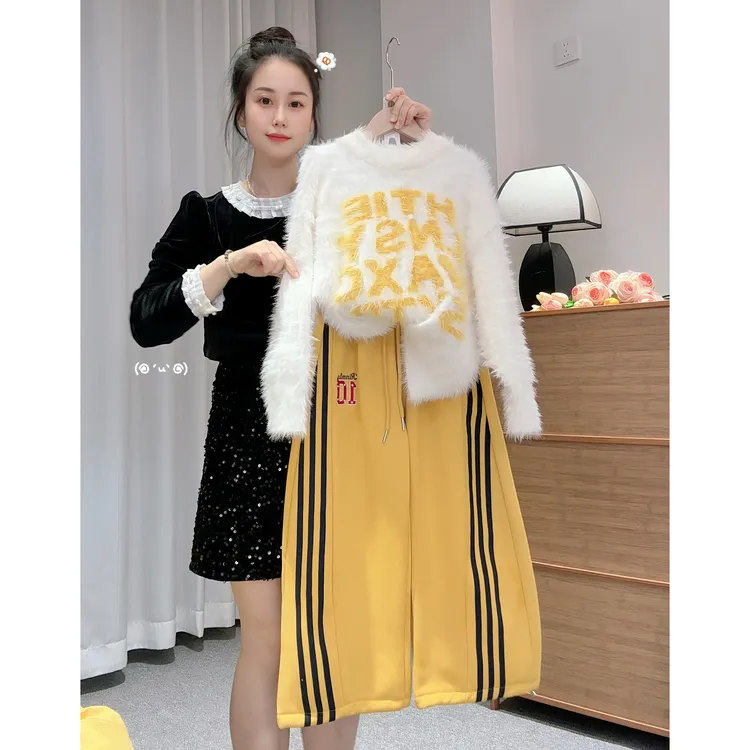 女童超好看毛衣套装冬季新款韩范加厚字母水貂毛针织衫两件套